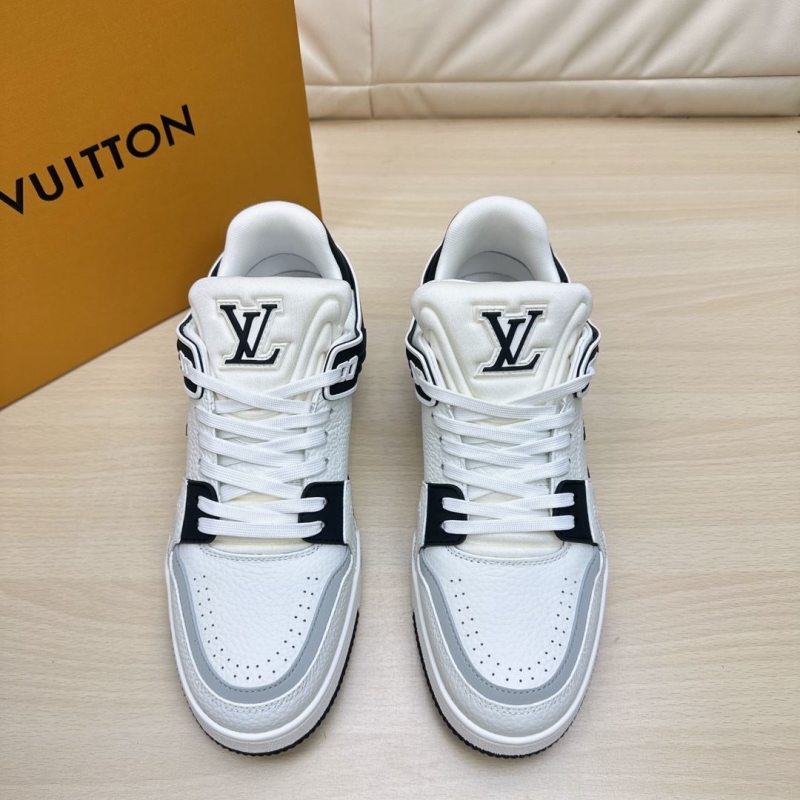 l**is V*t*n sneakers